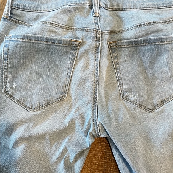 PacSun Perfect Fit Lightwash Deconstructed Jegging - Picture 3 of 8